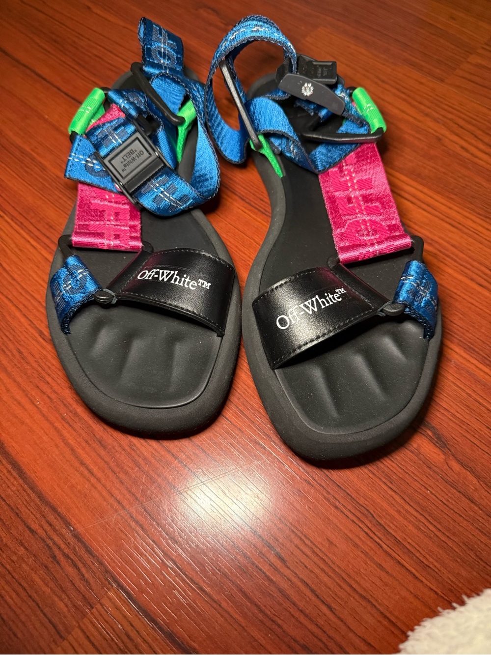 Off-White Kids Black Footbed Blue and Pink Strap Sandals with Green Accents